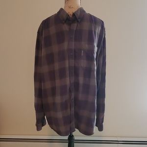 Men's long-sleeved plaid button down